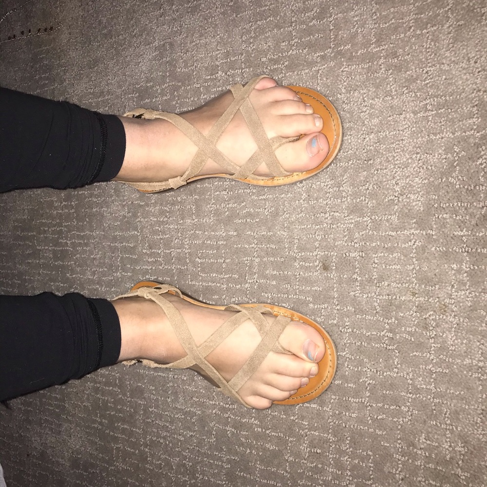 Shoes - Picture 3 of 6